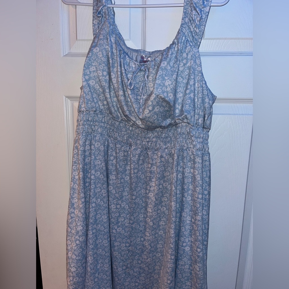 XXL light blue dress with white flowers